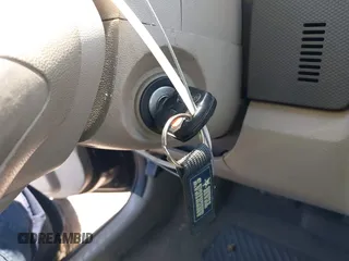 2008 Ford Escape XLS с VIN 1FMCU02Z58KA97818, выставлен на аукционе IAAI как лот 41970917 с пробегом 123 397 миль миль и . История ставок и продаж доступна на DreamBid. Изображение 11.