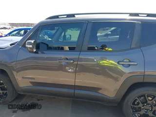 2020 Jeep Renegade Latitude with VIN ZACNJABB7LPL12187, listed as a IAAI auction lot 42304621 with 77,446 mi miles and . Bid and sale history available at DreamBid. Image 14.