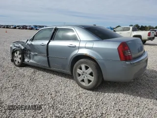 2006 Chrysler 300 C with VIN 2C3KK63H76H513472, listed as a Copart auction lot 72641824 with 178,979 mi miles and Clean Title. Bid and sale history available at carsss.com. Image 2.