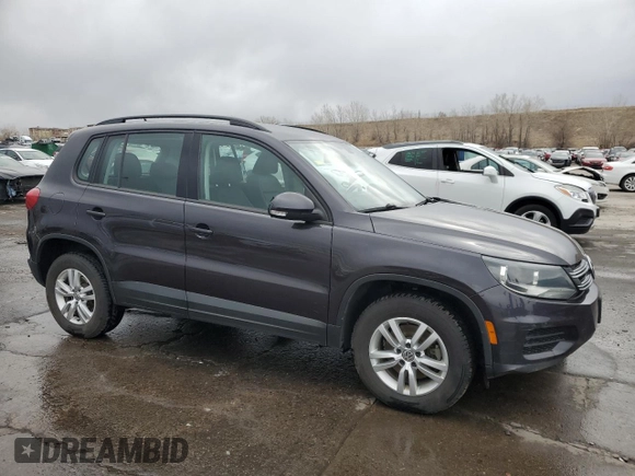 2016 Volkswagen Tiguan SE with VIN WVGBV7AX9GW558477, listed as a Copart auction lot 49063695 with 134,651 mi miles and Salvage Title. Bid and sale history available at DreamBid. Image 4.