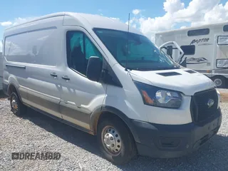 2023 Ford Transit Cargo z VIN 1FTBR2C8XPKB38431, wystawiony jako IAAI lot #42642673 z przebiegiem 38 297 mil mil oraz . Historia ofert i sprzedaży dostępna na DreamBid. Obrazek 1.