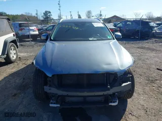 2019 Volvo XC60 Momentum with VIN LYV102DK9KB220044, listed as a IAAI auction lot 41860359 with 69,657 mi miles. Bid and sale history available at carsss.com. Image 12.