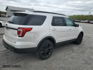 2017 Ford Explorer XLT with VIN 1FM5K8D88HGC59297, listed as a Copart auction lot 53858495 with 137,948 mi miles and Salvage Title. Bid and sale history available at carsss.com. Image 3.