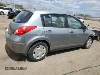 2011 Nissan Versa S z VIN 3N1BC1CP5BL464666, wystawiony jako Copart lot #55729825 z przebiegiem 246 951 mil mil oraz Czysty tytuł • Clean title. Historia ofert i sprzedaży dostępna na DreamBid. Obrazek 3.