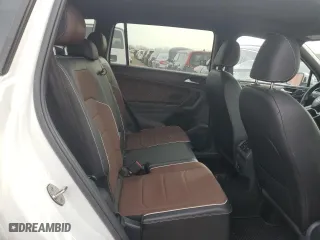2022 Volkswagen Tiguan SEL R-Line with VIN 3VV4B7AX4NM103217, listed as a Copart auction lot 43906805 with 17,990 mi miles and Salvage Title. Bid and sale history available at carsss.com. Image 11.