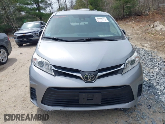 2018 Toyota Sienna LE Auto Access Seat with VIN 5TDKZ3DCXJS937540, listed as a IAAI auction lot 42126411 with 140,294 mi miles and . Bid and sale history available at DreamBid. Image 13.
