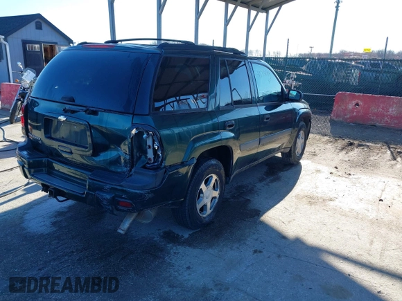 2005 Chevrolet TrailBlazer LT with VIN 1GNDT13S552203593, listed as a IAAI auction lot 41833044 with 195,227 mi miles and . Bid and sale history available at DreamBid. Image 4.