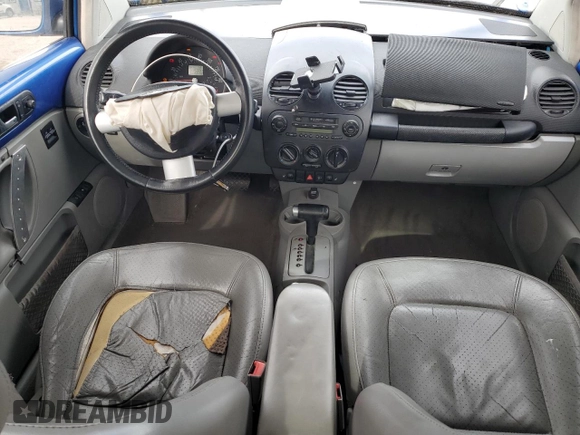 2003 Volkswagen Beetle GLS z VIN 3VWCK21C03M425700, wystawiony jako Copart lot #47312415 z przebiegiem 135 331 mil mil oraz Szkoda całkowita • Salvage title. Historia ofert i sprzedaży dostępna na DreamBid. Obrazek 8.