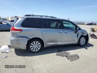 2013 Toyota Sienna XLE with VIN 5TDDK3DC2DS053531, listed as a Copart auction lot 54243695 with 110,000 mi miles and Salvage Title. Bid and sale history available at DreamBid. Image 3.