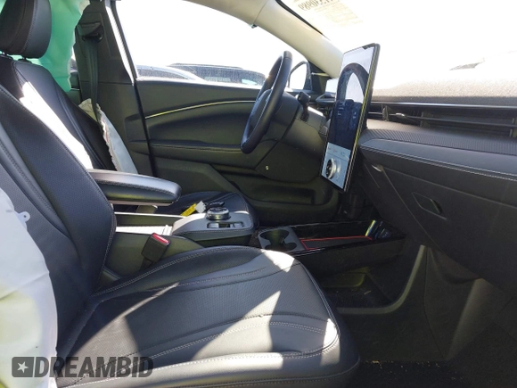 2022 Ford Mustang Mach-E Premium с VIN 3FMTK3R78NMA04984, выставлен на аукционе IAAI как лот 41530989 с пробегом 28 827 миль миль и . История ставок и продаж доступна на DreamBid. Изображение 5.
