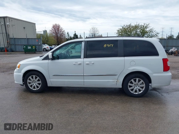 2016 Chrysler Town & Country Touring with VIN 2C4RC1BG3GR187720, listed as a IAAI auction lot 42088954 with 122,127 mi miles. Bid and sale history available at carsss.com. Image 14.