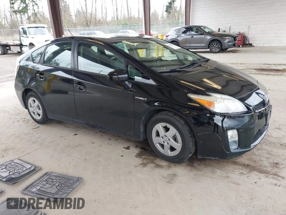 2010 Toyota Prius II with VIN JTDKN3DU4A5082795, listed as a IAAI auction lot 41901894 with 123,932 mi miles and . Bid and sale history available at carsss.com. Image 1.