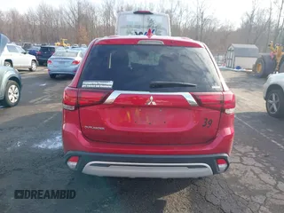 2020 Mitsubishi Outlander ES z VIN JA4AZ3A38LZ017160, wystawiony jako IAAI lot #41638787 z przebiegiem 43 770 mil mil oraz . Historia ofert i sprzedaży dostępna na DreamBid. Obrazek 17.
