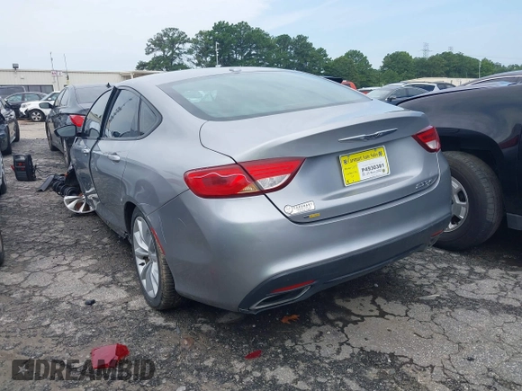 2015 Chrysler 200 S z VIN 1C3CCCBB4FN724861, wystawiony jako IAAI lot #39997320 z przebiegiem 113 501 mil mil oraz . Historia ofert i sprzedaży dostępna na DreamBid. Obrazek 3.