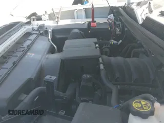 2020 Chevrolet Silverado 2500HD Work Truck z VIN 1GC2YLE78LF249429, wystawiony jako IAAI lot #43188827 z przebiegiem 107 340 mil mil oraz . Historia ofert i sprzedaży dostępna na DreamBid. Obrazek 19.