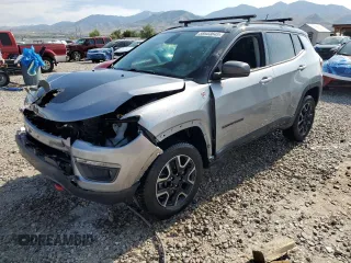 2019 Jeep Compass Trailhawk z VIN 3C4NJDDB9KT668858, wystawiony jako Copart lot #58603645 z przebiegiem 74 226 mil mil oraz Szkoda całkowita • Salvage title. Historia ofert i sprzedaży dostępna na DreamBid. Obrazek 1.