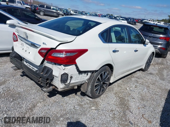2018 Nissan Altima 2.5 SR with VIN 1N4AL3AP8JC188779, listed as a IAAI auction lot 41735197 with 41,229 mi miles. Bid and sale history available at carsss.com. Image 4.