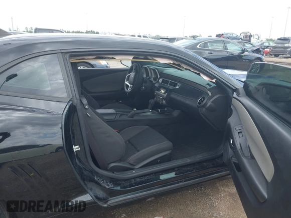 2012 Chevrolet Camaro 2LS с VIN 2G1FA1E3XC9210303, выставлен на аукционе IAAI как лот 42090423 с пробегом 122 586 миль миль и . История ставок и продаж доступна на DreamBid. Изображение 5.