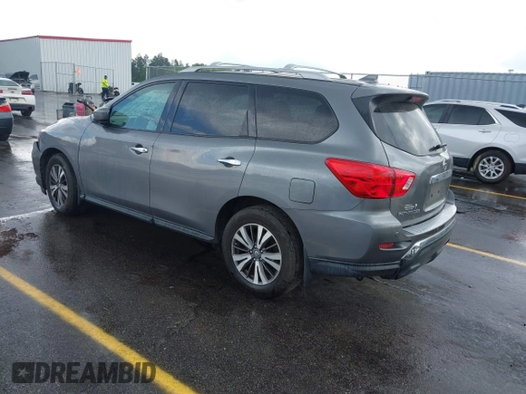 2020 Nissan Pathfinder S with VIN 5N1DR2AN0LC615921, listed as a IAAI auction lot 41932744 with 124,890 mi miles. Bid and sale history available at carsss.com. Image 3.