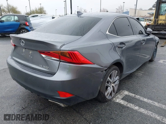 2020 Lexus IS 300 z VIN JTHDA1D24L5107168, wystawiony jako IAAI lot #41101439 z przebiegiem 76 240 mil mil oraz . Historia ofert i sprzedaży dostępna na DreamBid. Obrazek 4.