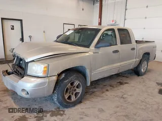 2006 Dodge Dakota SLT with VIN 1D7HW48N46S600256, listed as a IAAI auction lot 41442535 with 184,283 mi miles and . Bid and sale history available at carsss.com. Image 17.