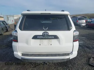 2019 Toyota 4Runner SR5 with VIN JTEBU5JRXK5700956, listed as a IAAI auction lot 41999972 with 61,032 mi miles and . Bid and sale history available at DreamBid. Image 17.