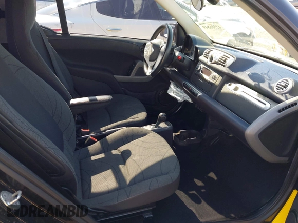 2015 Smart fortwo Passion с VIN WMEEJ3BA4FK807372, выставлен на аукционе IAAI как лот 42586849 с пробегом 229 904 миль миль и . История ставок и продаж доступна на DreamBid. Изображение 5.
