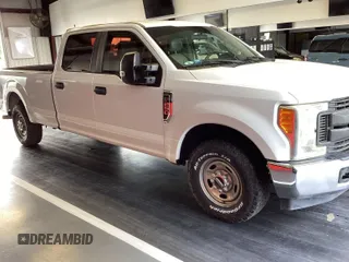 2017 Ford F-250 XL с VIN 1FT7W2A69HEE56119, выставлен на аукционе IAAI как лот 42584144 с пробегом 90 371 миль миль и . История ставок и продаж доступна на DreamBid. Изображение 22.