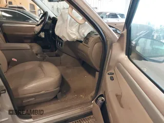 2005 Mercury Mountaineer Convenience z VIN 4M2ZU86E35UJ14209, wystawiony jako IAAI lot #42172836 z przebiegiem 216 964 mil mil oraz . Historia ofert i sprzedaży dostępna na DreamBid. Obrazek 5.