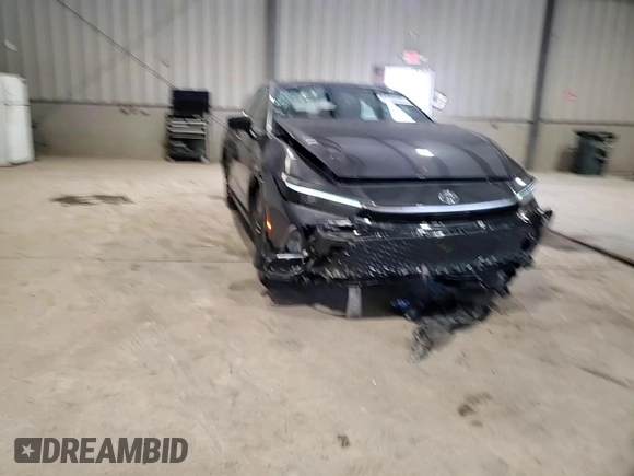 2023 Toyota Crown XLE z VIN JTDAAAAF5P3014060, wystawiony jako Copart lot #54799945 z przebiegiem 32 495 mil mil oraz Szkoda całkowita • Salvage title. Historia ofert i sprzedaży dostępna na DreamBid. Obrazek 14.