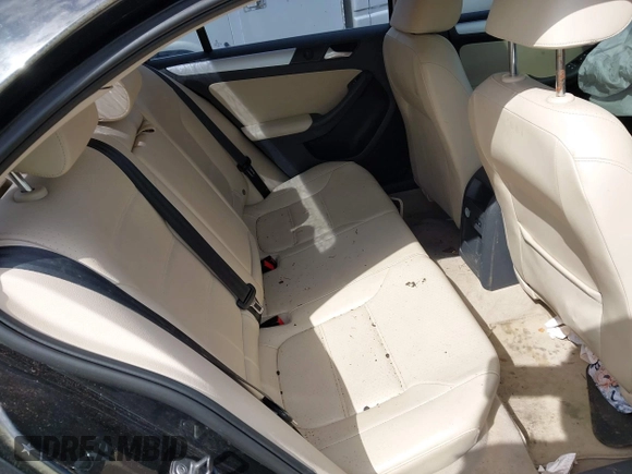 2013 Volkswagen Jetta Sedan SE w/Convenience/Sunroof with VIN 3VWDX7AJ0DM377828, listed as a IAAI auction lot 42081874 with 148,080 mi miles. Bid and sale history available at carsss.com. Image 8.