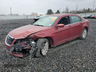 2013 Chrysler 200 LX with VIN 1C3CCBAB1DN691682, listed as a Copart auction lot 45865915 with 113,484 mi miles and Salvage Title. Bid and sale history available at carsss.com. Image 1.