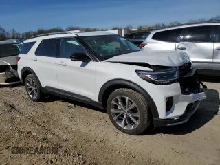 2025 Ford Explorer Platinum with VIN 1FMWK8HC5SGA29484, listed as a Copart auction lot 54720435 with 4,405 mi miles and Salvage title. Bid and sale history available at DreamBid. Image 4.