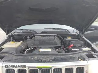2008 Jeep Commander Sport z VIN 1J8HG48N98C230595, wystawiony jako IAAI lot #42469368 z przebiegiem 194 173 mil mil oraz . Historia ofert i sprzedaży dostępna na DreamBid. Obrazek 10.