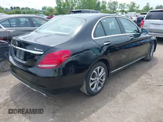 2017 Mercedes-Benz C 300 z VIN 55SWF4KB5HU200236, wystawiony jako IAAI lot #42551004 z przebiegiem 75 802 mil mil oraz . Historia ofert i sprzedaży dostępna na DreamBid. Obrazek 4.
