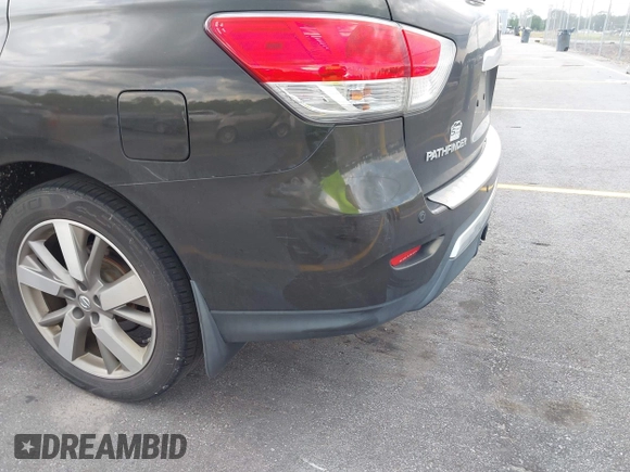 2016 Nissan Pathfinder Platinum with VIN 5N1AR2MM1GC601280, listed as a IAAI auction lot 42169483 with 179,332 mi miles. Bid and sale history available at carsss.com. Image 6.