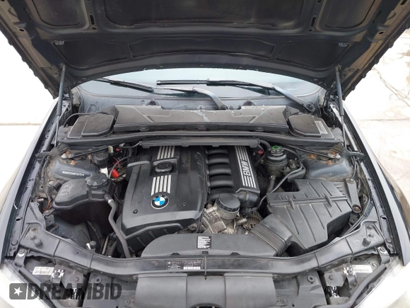 2011 BMW 3 Series 328i xDrive with VIN WBAPK7C59BF082168, listed as a IAAI auction lot 41593485 with 203,099 mi miles. Bid and sale history available at carsss.com. Image 10.