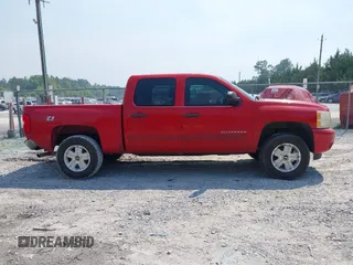 2009 Chevrolet Silverado 1500 LT with VIN 3GCEK23319G284183, listed as a IAAI auction lot 41993365 with 281,036 mi miles and . Bid and sale history available at DreamBid. Image 13.