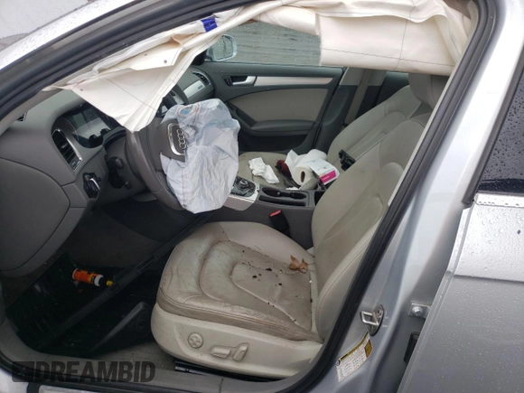 2012 Audi A4 Premium Plus z VIN WAUFFAFL8CN011431, wystawiony jako Copart lot #58014155 z przebiegiem Nie podano mil oraz Szkoda całkowita • Salvage title. Historia ofert i sprzedaży dostępna na DreamBid. Obrazek 7.