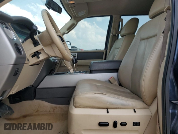 2014 Ford Expedition XLT z VIN 1FMJU1H56EEF05142, wystawiony jako Copart lot #55209325 z przebiegiem 154 542 mil mil oraz Czysty tytuł • Clean title. Historia ofert i sprzedaży dostępna na DreamBid. Obrazek 7.