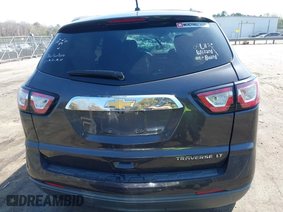 2015 Chevrolet Traverse LT with VIN 1GNKRGKD5FJ138019, listed as a IAAI auction lot 41918331 with Not Provided miles. Bid and sale history available at carsss.com. Image 17.