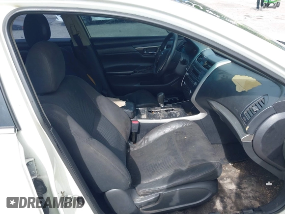 2015 Nissan Altima 2.5 S with VIN 1N4AL3AP5FC297935, listed as a IAAI auction lot 41963576 with 225,230 mi miles. Bid and sale history available at carsss.com. Image 5.