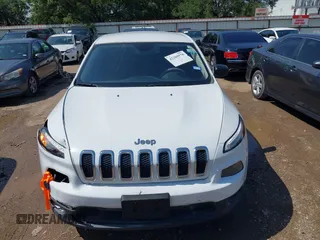 2015 Jeep Cherokee Sport z VIN 1C4PJLAB4FW535853, wystawiony jako IAAI lot #42209978 z przebiegiem 155 336 mil mil oraz . Historia ofert i sprzedaży dostępna na DreamBid. Obrazek 12.