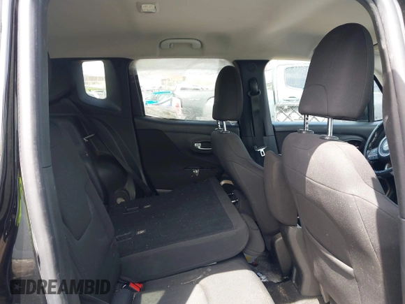 2017 Jeep Renegade Latitude with VIN ZACCJABB2HPG07439, listed as a IAAI auction lot 42092602 with 119,364 mi miles. Bid and sale history available at carsss.com. Image 8.