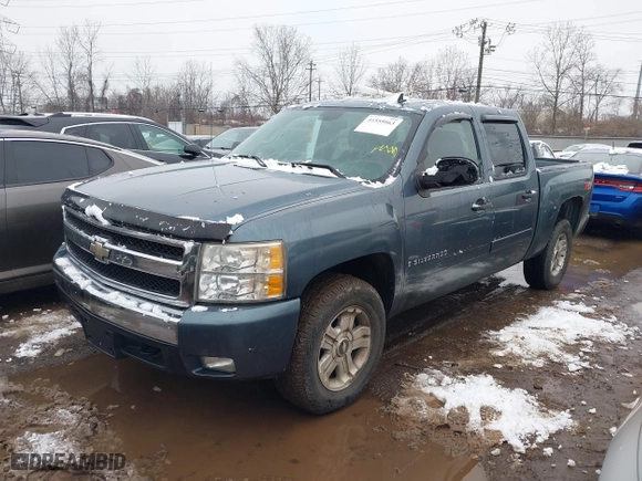 2007 Chevrolet Silverado 1500 LT w/2LT with VIN 2GCEK133971709049, listed as a IAAI auction lot 41555063 with NaN miles. Bid and sale history available at carsss.com. Image 17.