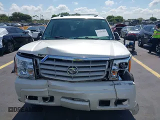 2005 Cadillac Escalade with VIN 1GYEC63T65R154327, listed as a IAAI auction lot 42286355 with Not provided miles and . Bid and sale history available at DreamBid. Image 12.