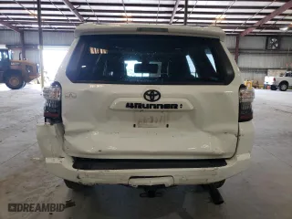 2022 Toyota 4Runner SR5 Premium with VIN JTENU5JR4N6029294, listed as a Copart auction lot 62075653 with 9,334 mi miles and Salvage Title. Bid and sale history available at carsss.com. Image 6.