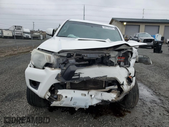 2015 Toyota Tacoma with VIN 3TMLU4EN2FM174431, listed as a Copart auction lot 50756285 with 94,739 mi miles and Salvage title. Bid and sale history available at DreamBid. Image 5.