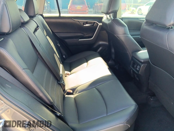 2022 Toyota RAV4 Hybrid XLE Premium with VIN 2T3B6RFV8NW035595, listed as a Copart auction lot 63302015 with 31,764 mi miles and Salvage title. Bid and sale history available at DreamBid. Image 10.