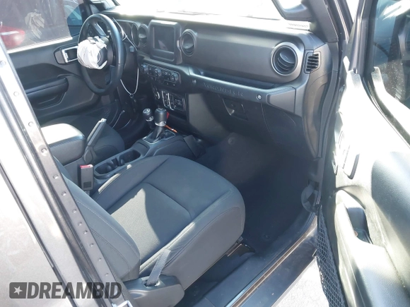 2018 Jeep Wrangler Unlimited Sport S z VIN 1C4HJXDG4JW132547, wystawiony jako IAAI lot #41838010 z przebiegiem 69 987 mil mil oraz . Historia ofert i sprzedaży dostępna na DreamBid. Obrazek 5.